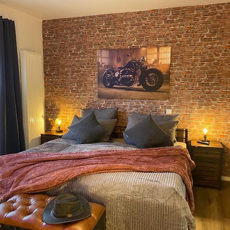 Wild West Appartement Бад Залцуфлен Екстериор снимка